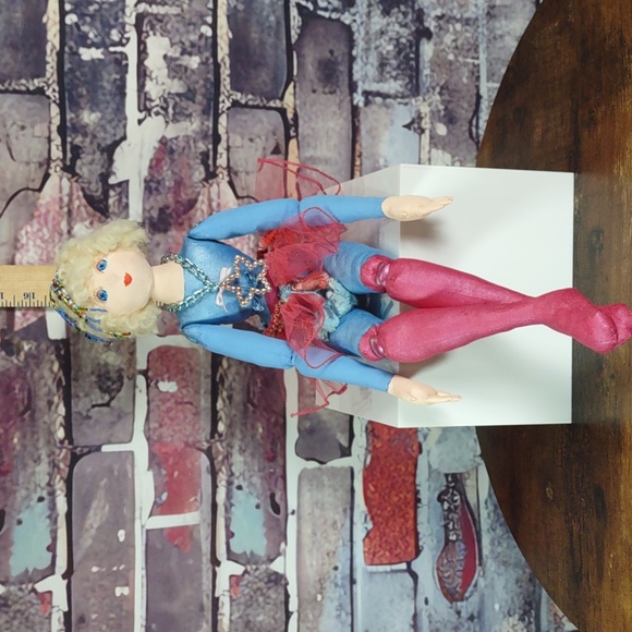 Artisan Crafted Elinor Peace Bailey Design Fantasy Fabric Arts Doll - Picture 5 of 11